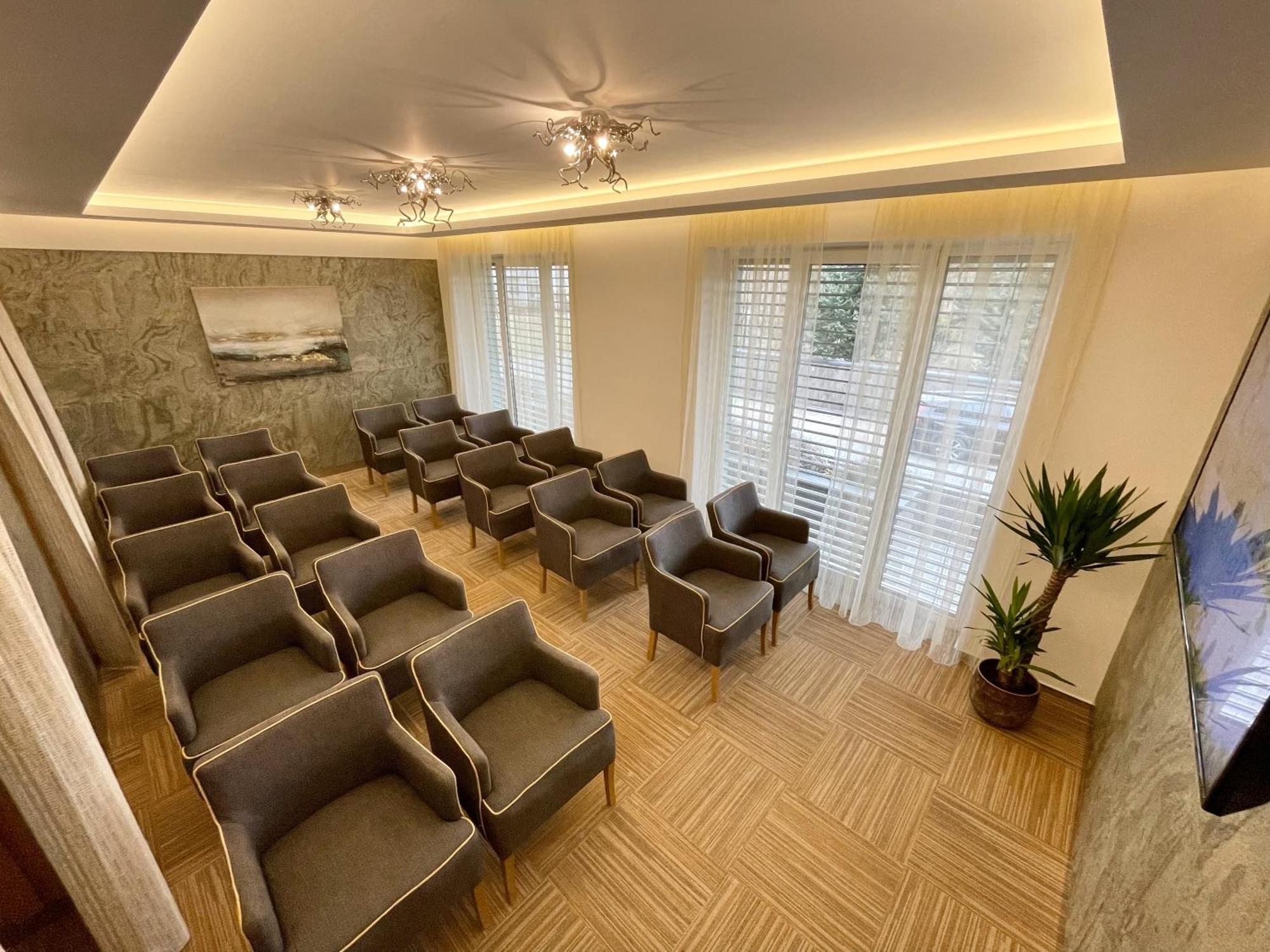 Hotel Bartos Frenstat pod Radhostem ภายนอก รูปภาพ