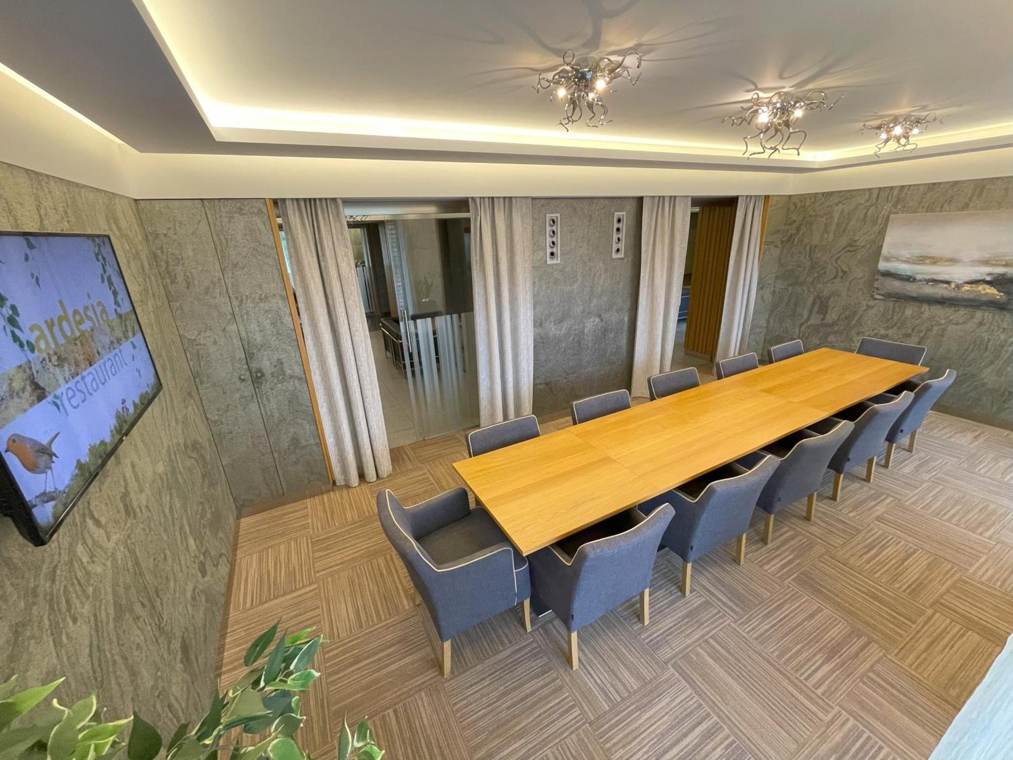 Hotel Bartos Frenstat pod Radhostem ภายนอก รูปภาพ